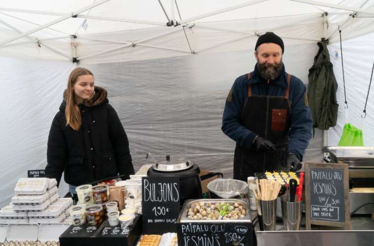 Le quartier de Kalnciema : étal d'œufs de caille au marché du samedi &copy; David Karlin | Bachtrack Ltd