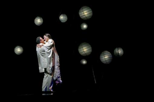 Marcello Giordani and Cristina Gallardo-Domâs in <i>Madama Butterfly</i>, The Met &copy; Ken Howard