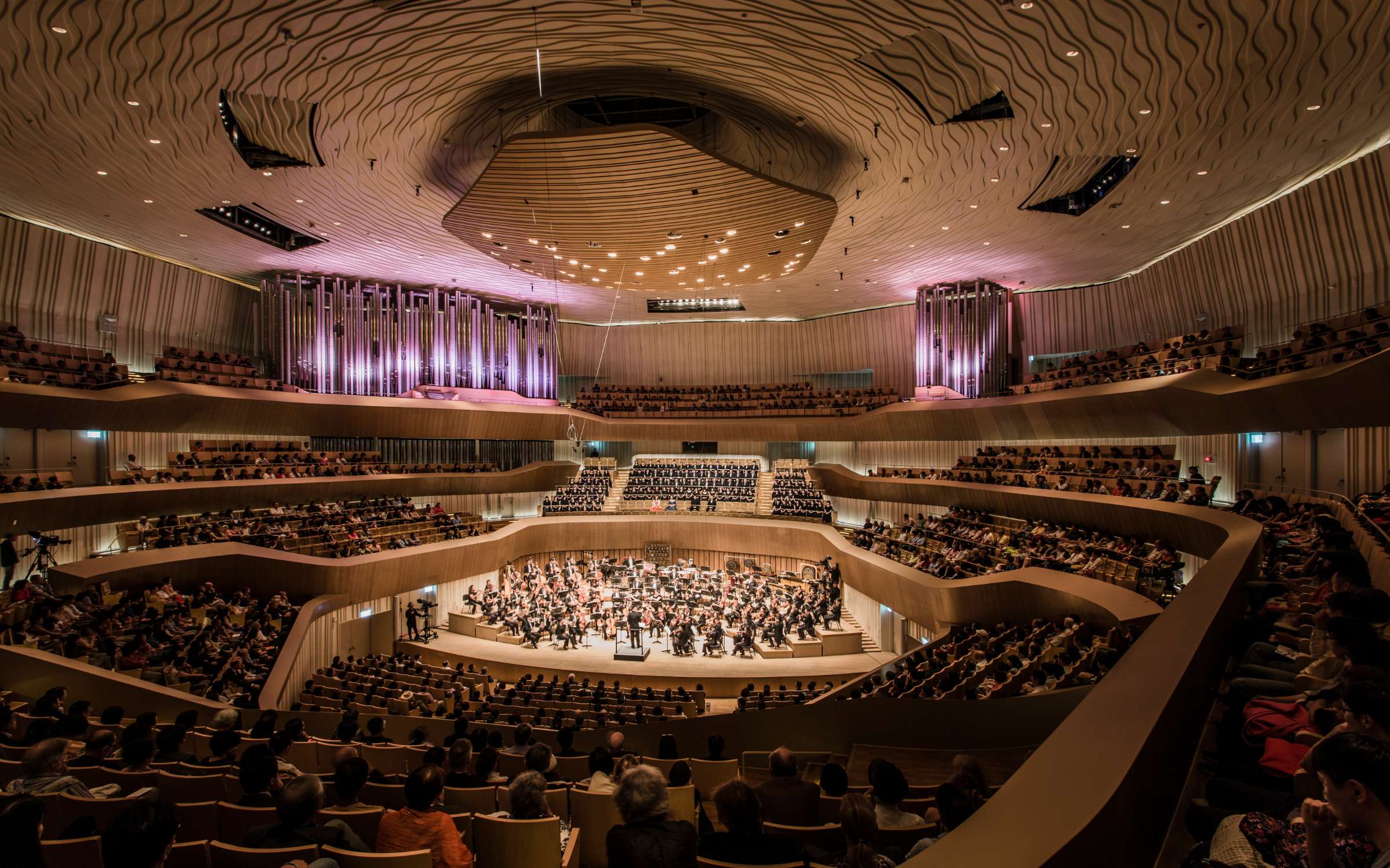 The 1981-seat concert hall, which houses the largest double organ in Asia © Shawn Liu Studio