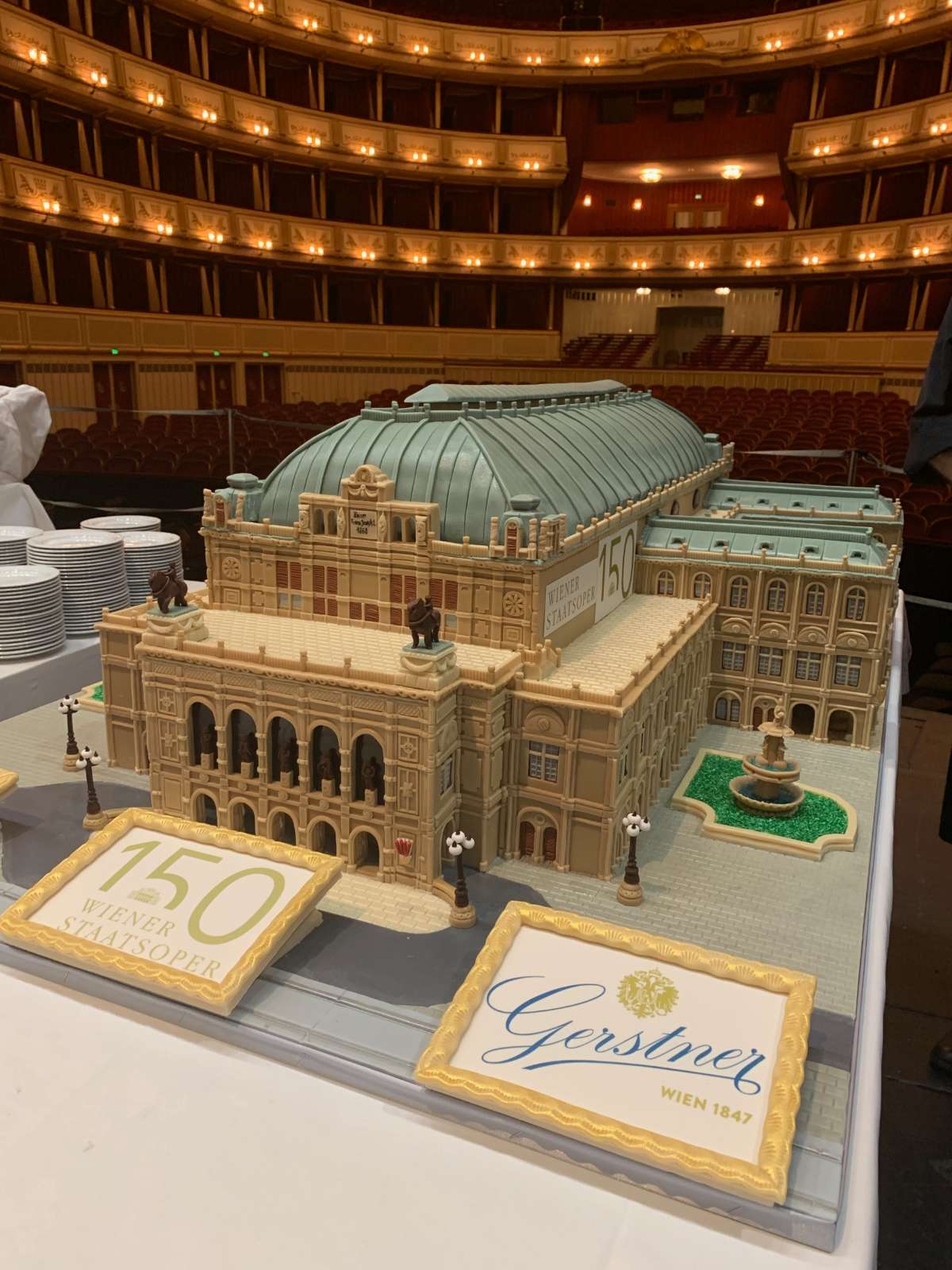 Let there be cake! © Bachtrack Ltd | David Karlin