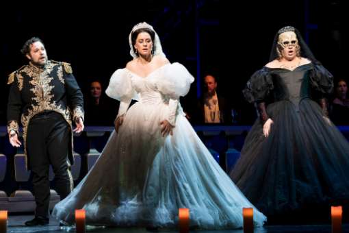 Bryan Hymel, Malin Bystrom and Erwin Schrott in <i>Les V&ecirc;pres siciliennes</i> &copy; ROH | Bill Cooper (2017)