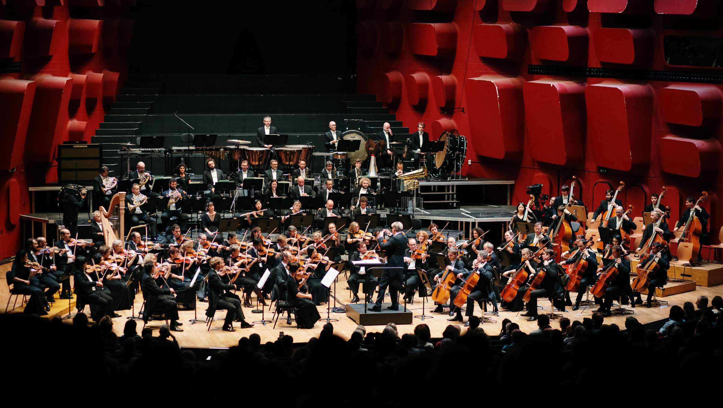 Marko Letonja dirige l'Orchestre philharmonique de Strasbourg © Charlotte Aleman