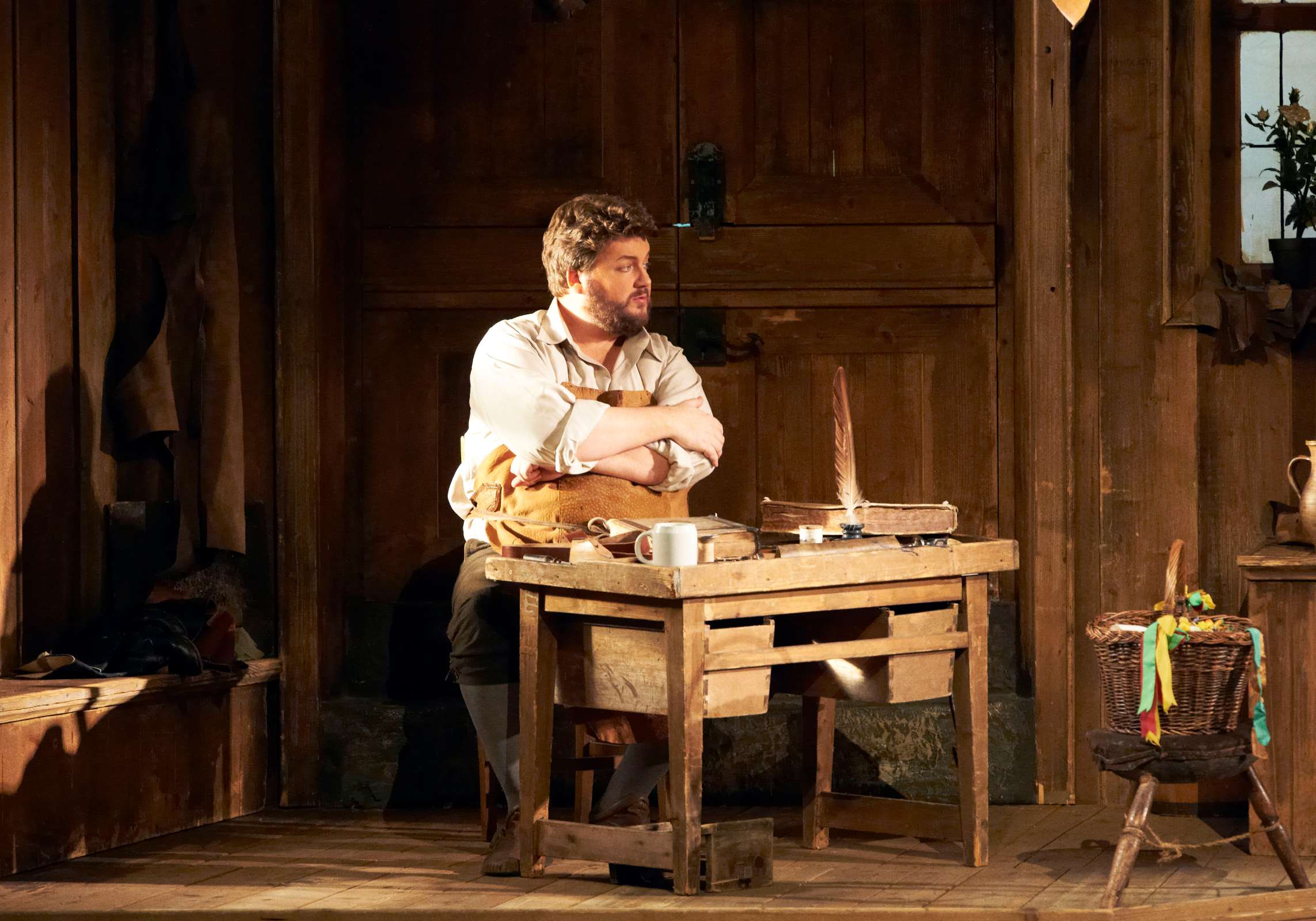 James Rutherford as Hans Sachs in the 2012 Wiener Staatsoper production of <i>Meistersinger</i> &copy; Wiener Staatsoper GmbH | Michael Pöhn