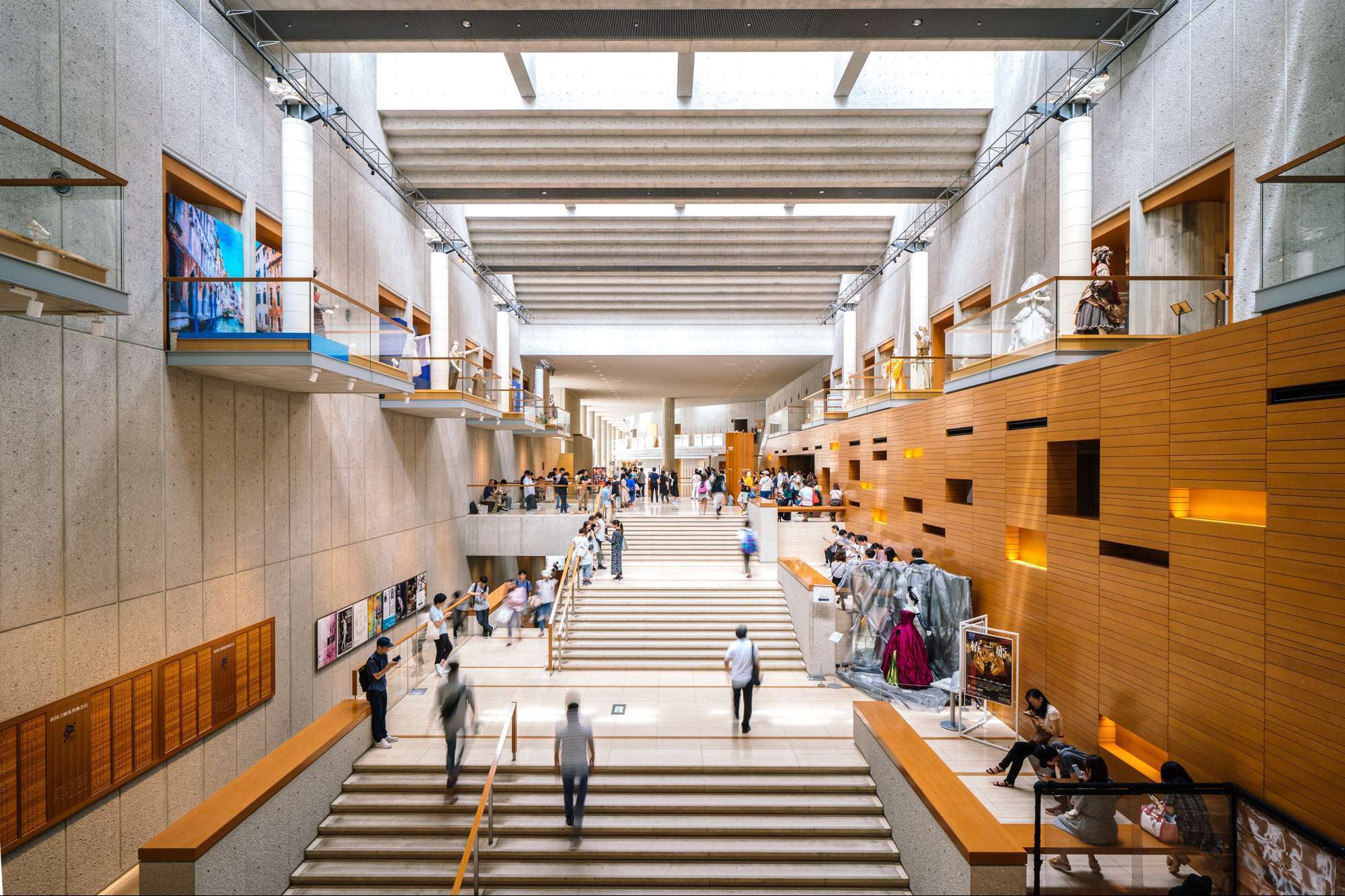 New National Theatre, Tokyo: Foyer © New National Theatre, Tokyo