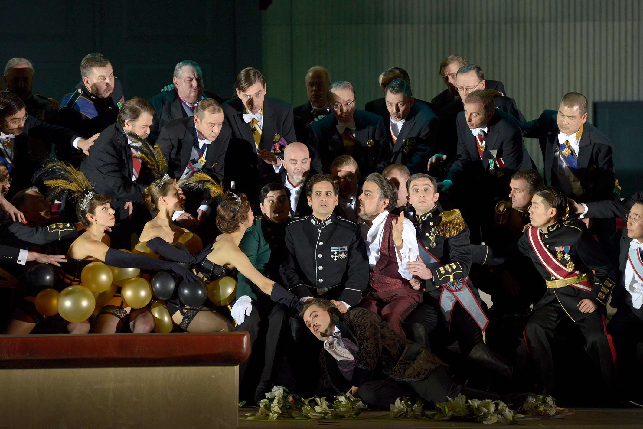 <i>Les Huguenots</i>, Deutsche Oper Berlin, 2016: Juan Diego Flórez, Marc Barrard &copy; Bettina Stöß