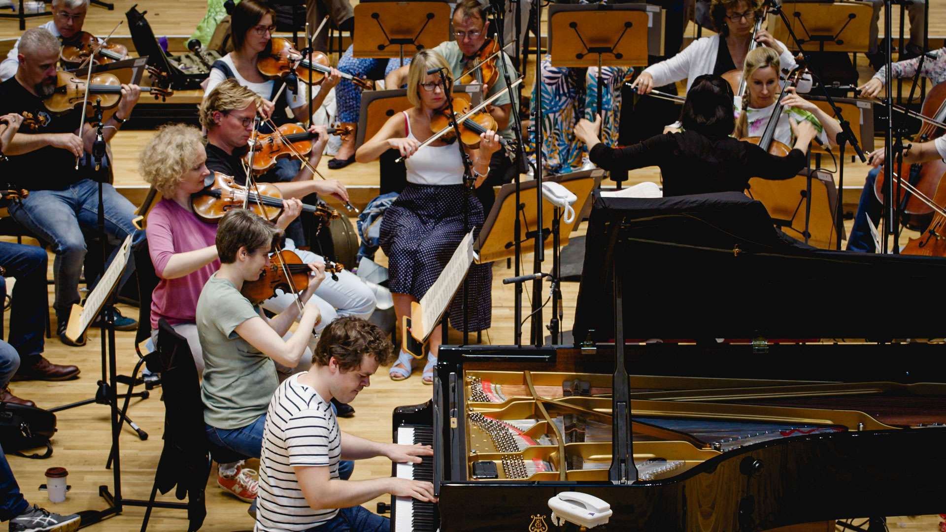 Benjamin Grosvenor and Elim Chan record the Chopin concertos with the RSNO &copy; Decca Classics | Sandy Butler