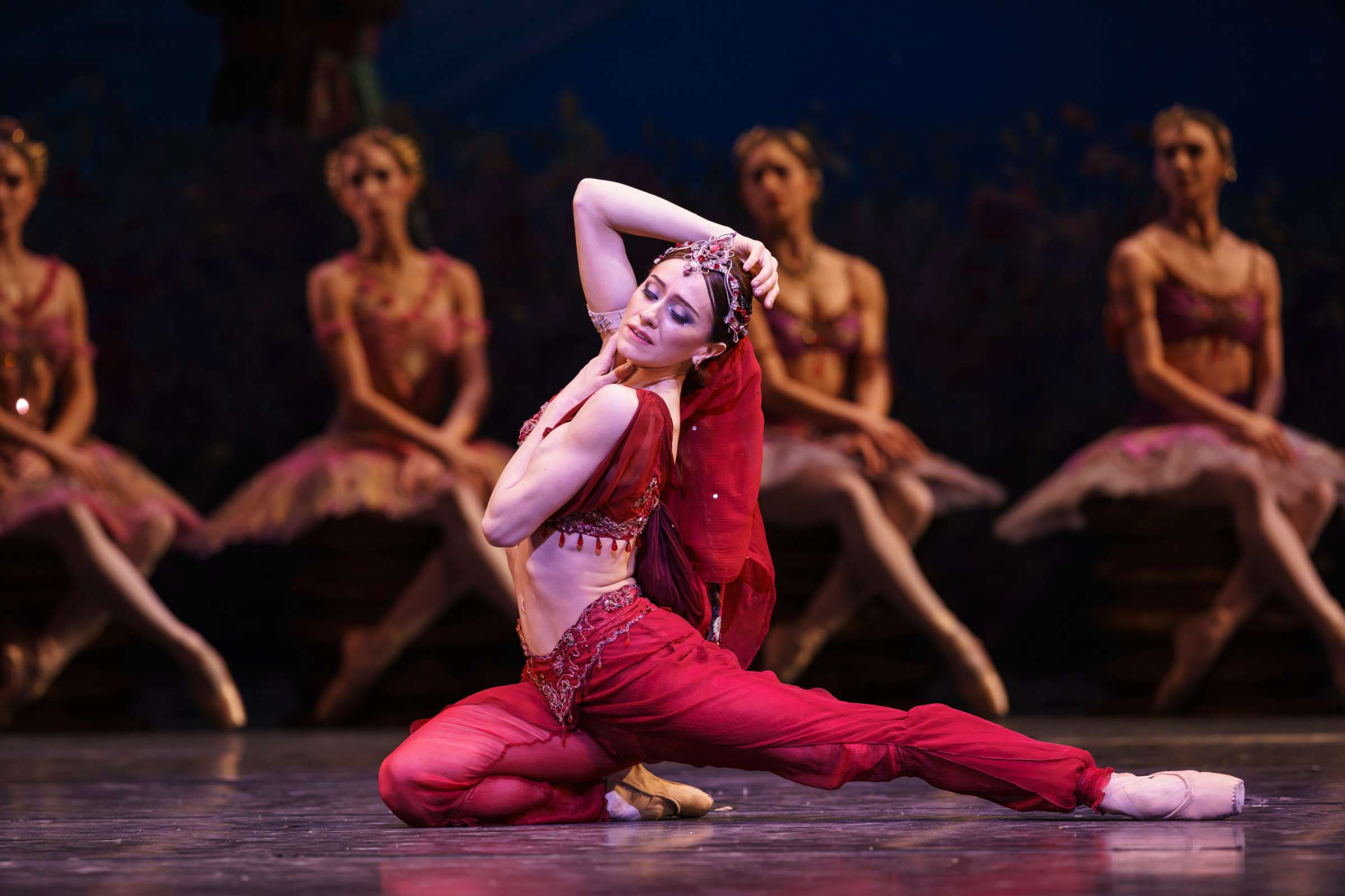 Marianela Núñez in <i>La Bayadère</i> © ROH | Bill Cooper (2018)