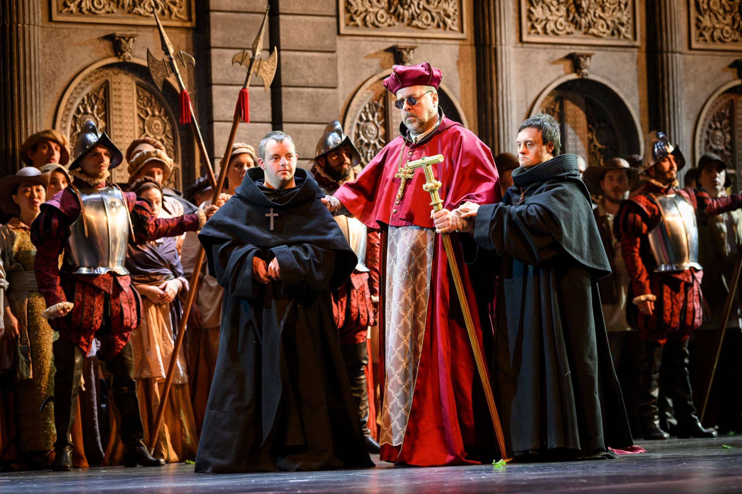 Roberto Scandiuzzi (Le Grand Inquisiteur) &copy; Opéra Royal de Wallonie-Liège