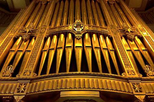 The Grand Temple organ at Freemasons' Hall was built by Henry Willis &amp; Sons in 1933 &copy; Morwenna Campbell-Smith
