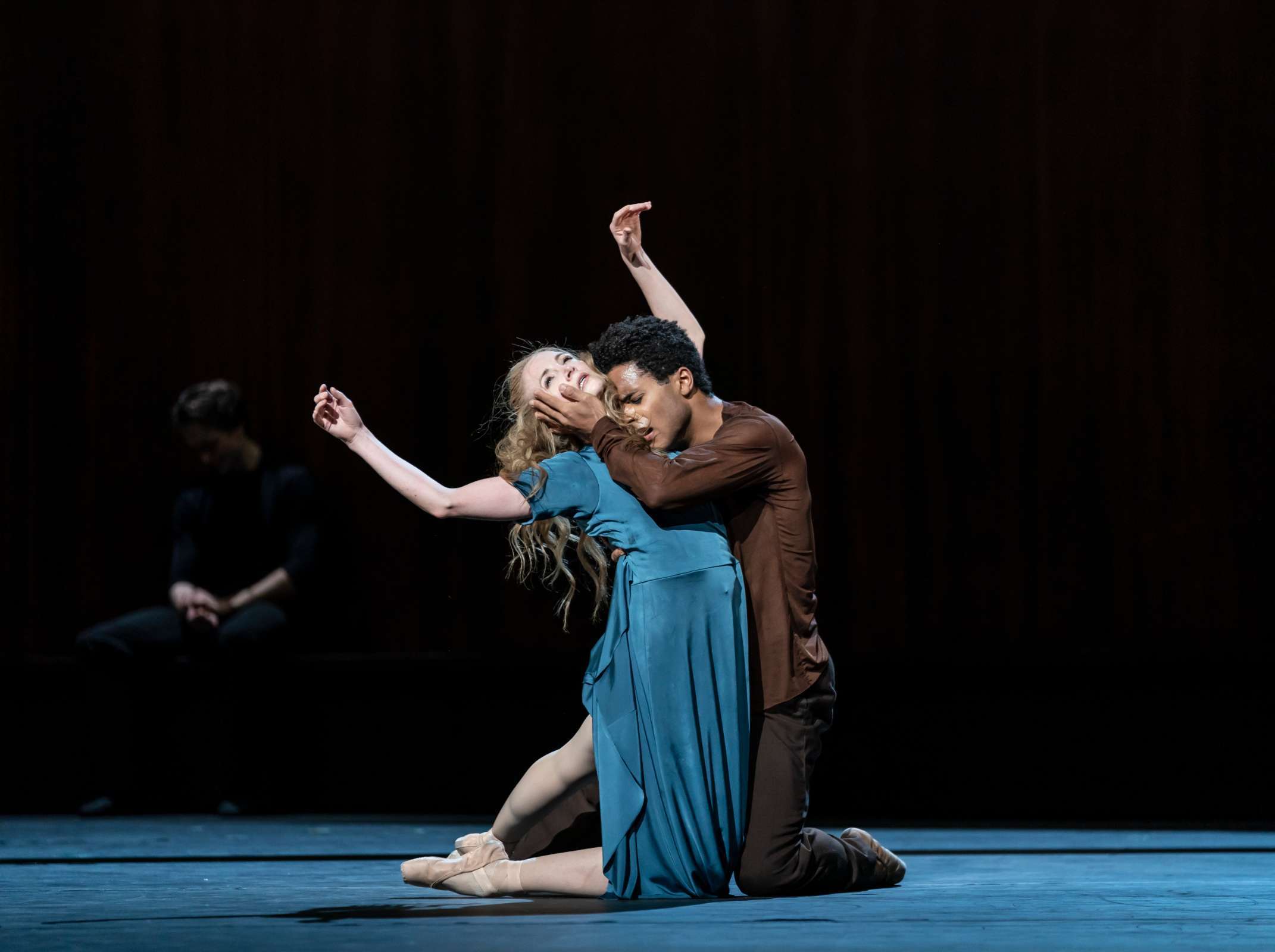 Lauren Cuthbertson and Marcelino Sambé in <i>The Cellist</i> &copy; ROH | Bill Cooper