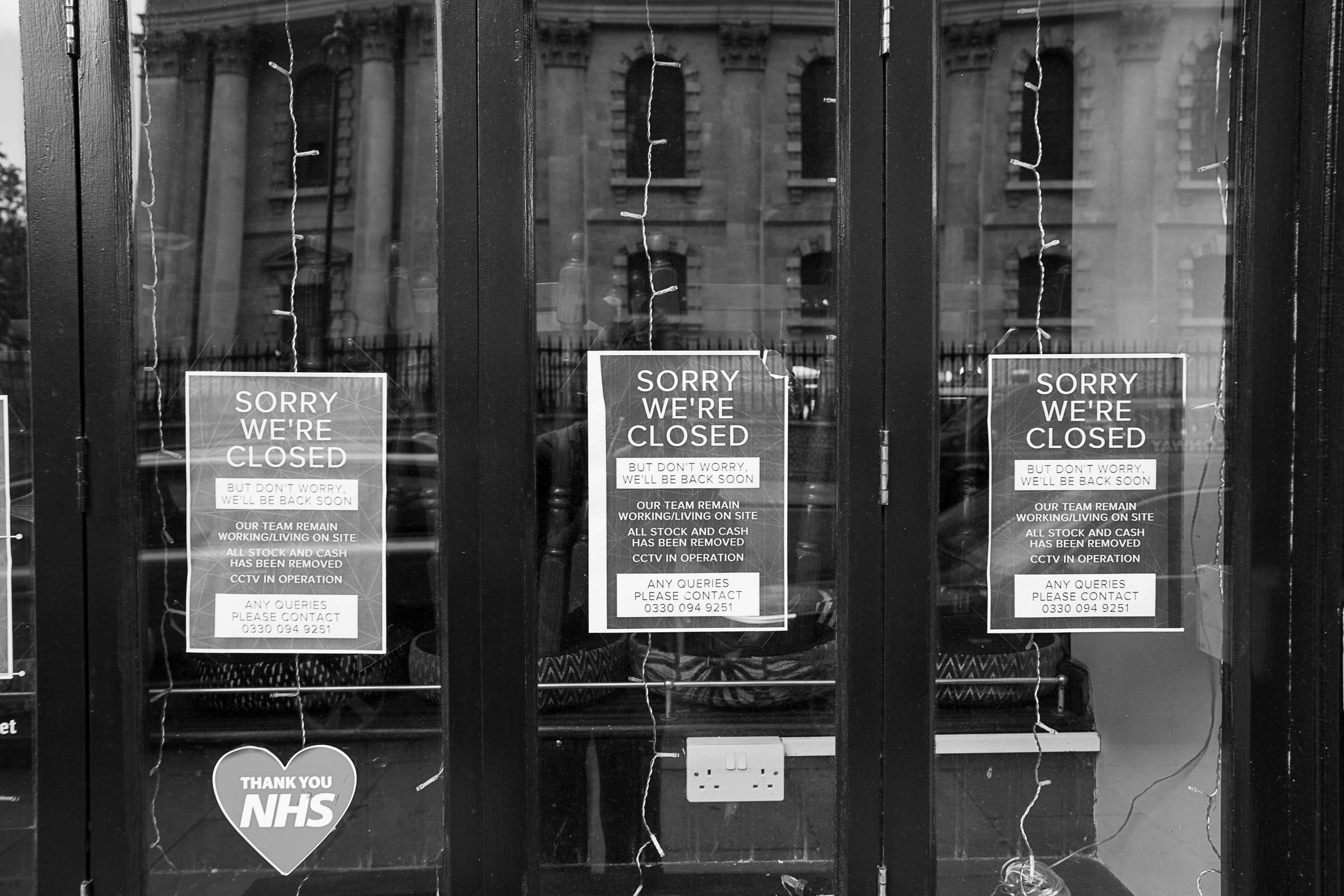 Restaurant window, King William IV Street © David Karlin | Bachtrack Ltd
