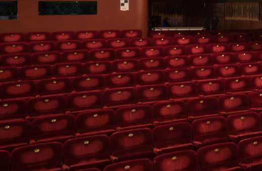 An empty concert hall © David Karlin | Bachtrack Ltd