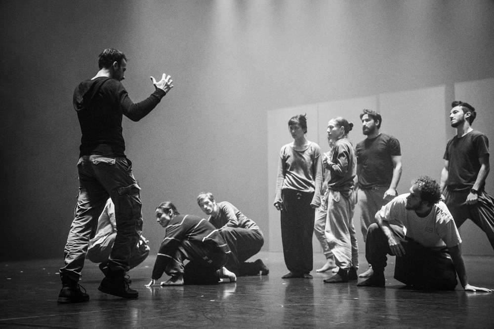 Hofesh Shechter in rehearsal &copy; Gary Copeland