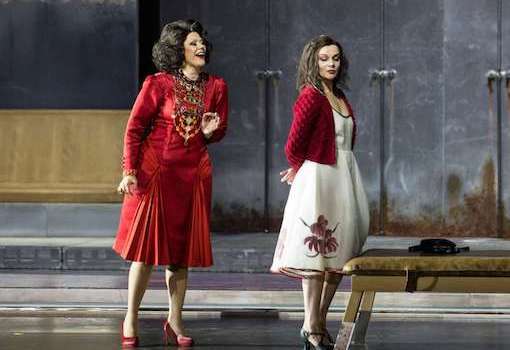 Tanja Ariane Baumgartner (Klyt&auml;mnestra) und Au&scaron;rinė Stundytė (Elektra) &copy; Bernd Uhlig | Salzburger Festspiele