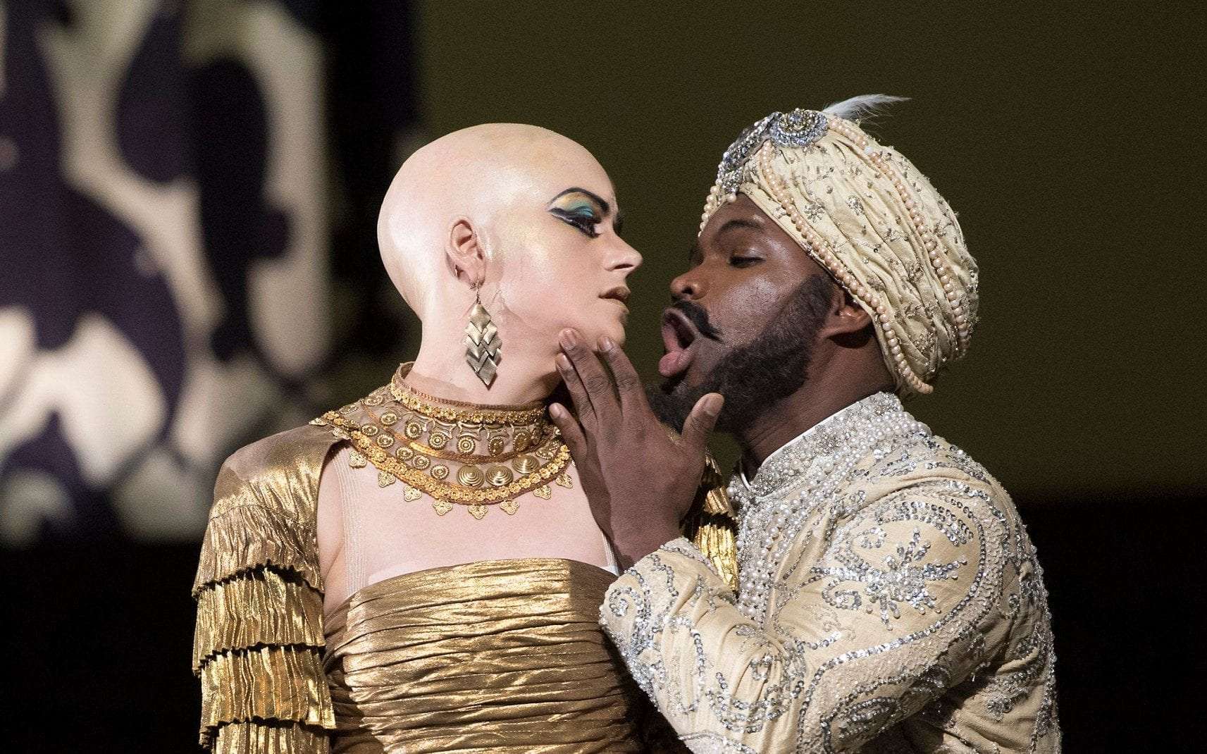 Jacquelyn Stucker (Azema) and Lawrence Brownlee (Idreno) in <i>Semiramide</i> &copy; ROH | Bill Cooper