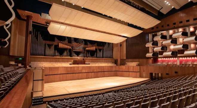 Royal Festival Hall Inside &copy; Victor Frankowski
