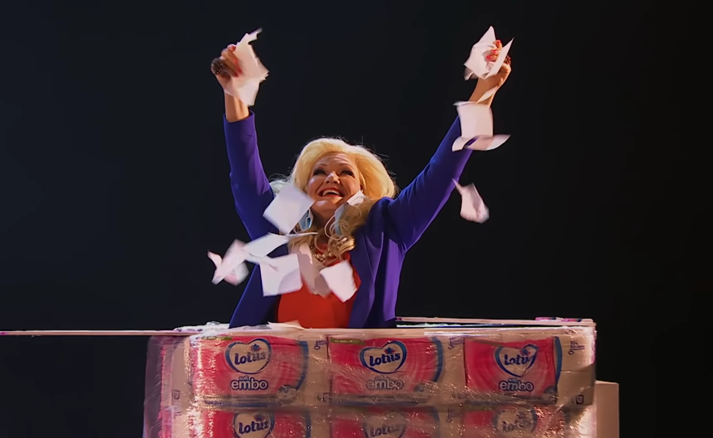 Karita Mattila in <i>Covid fan tutte</i> © Finnish National Opera