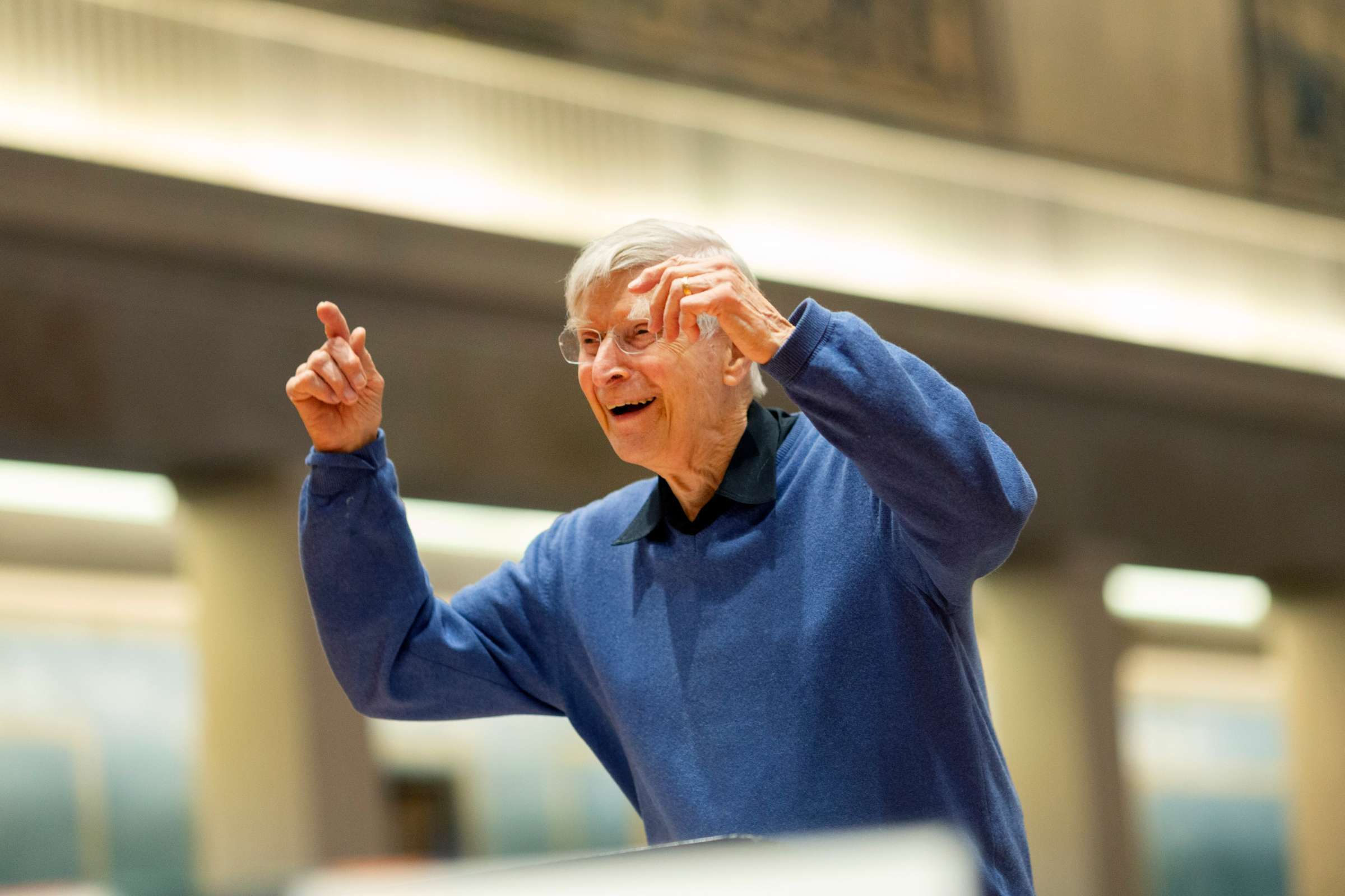 Herbert Blomstedt in rehearsal in Munich &copy; BR | Astrid Ackermann