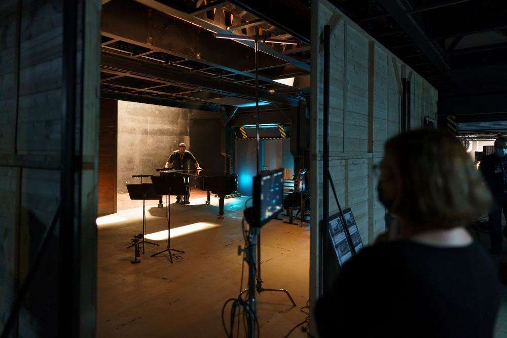 On the video set © János Posztós | Müpa