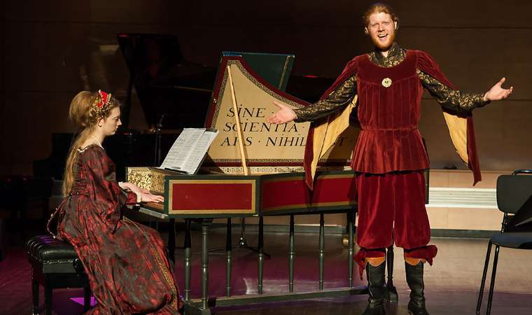 Joël Vuik in the solo recital <i>A Touch Of Sadness</i> &copy; Jan Hordijk