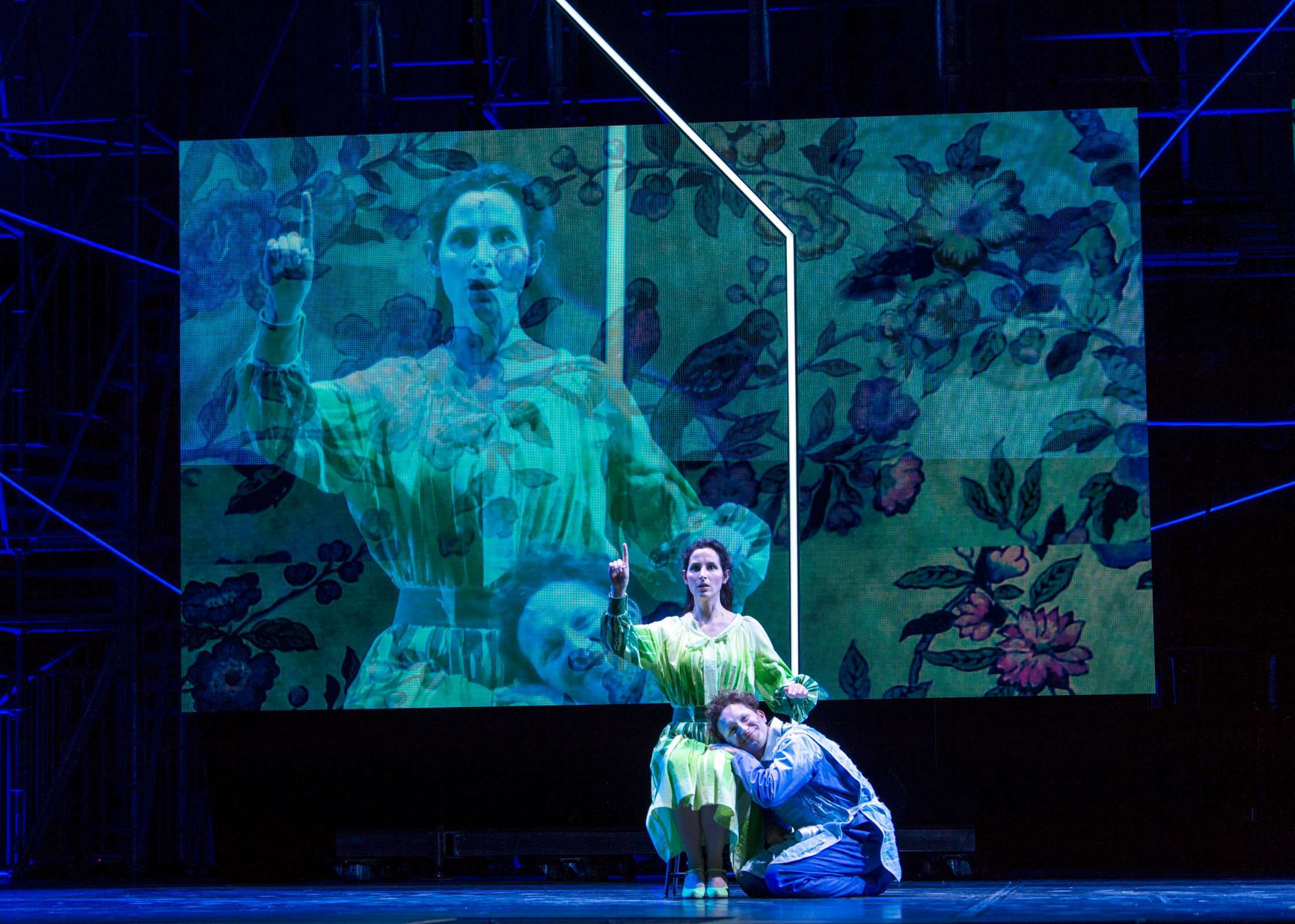 Pia Davila in Karlheinz Stockhausen's <i>aus LICHT</i> &copy; Ruth &amp; Martin Walz | Dutch National Opera