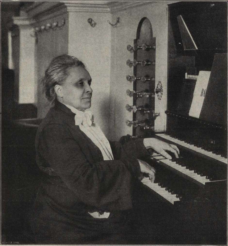 Elfrida Andrée (vers 1904) &copy; Olga Rinman (domaine public)