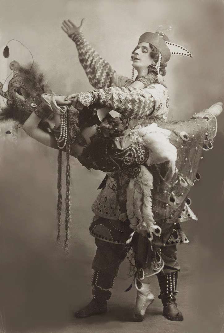 Tamara Karsavina y Mikhail Fokine en <i>The Firebird</i> (1910) &copy; Public domain