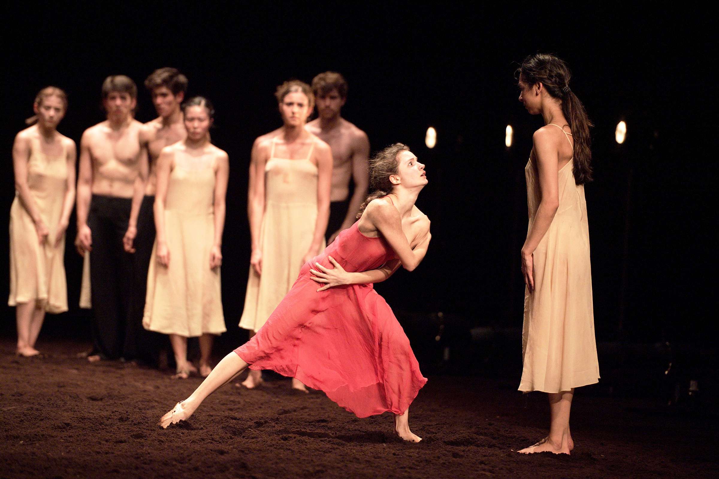 Francesca Velicu in Pina Bausch's <i>Le Sacre du printemps</i> &copy; Laurent Liotardo