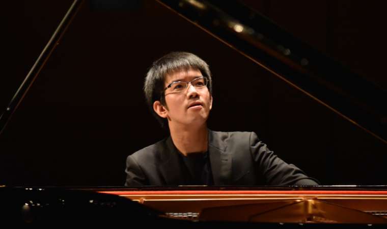 Atsushi Imada &copy; HIPIC