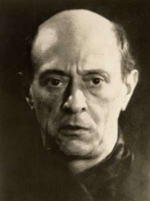 Arnold Schoenberg fotografiado por Man Ray © Public Domain