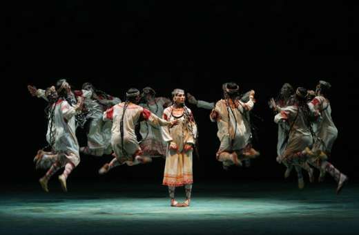 Reconstrucci&oacute;n de Millicent Hodson de <i>Le Sacre du printemps</i> en el Teatro Mariinsky &copy; Natasha Razina | State Academic Mariinsky Theatre