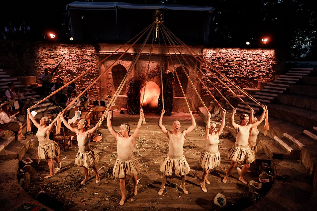<i>The Fairy Queen</i> at the 2019 Waterperry Opera Festival © Greg Goodale