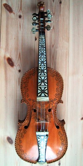 An example of Hardanger fiddle © Frode Inge Helland | Wikimedia Commons