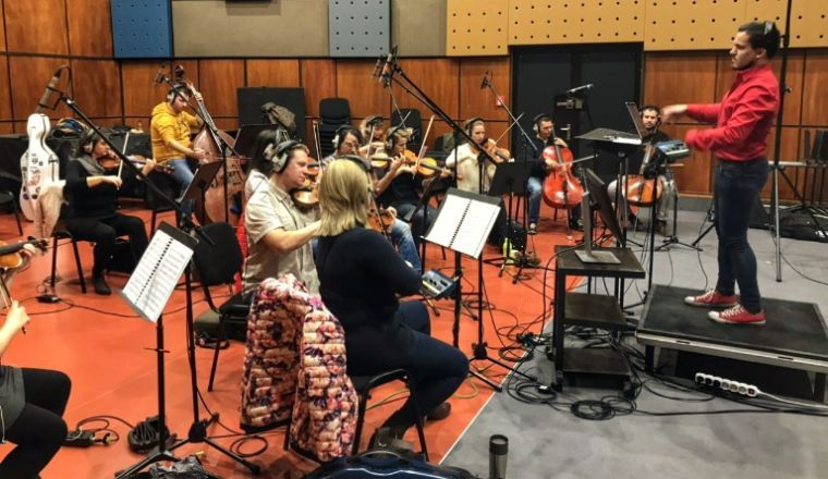 Bence Farkas rehearsing with pop band Blahalouisiana &copy; &Aacute;d&aacute;m Bal&aacute;zs
