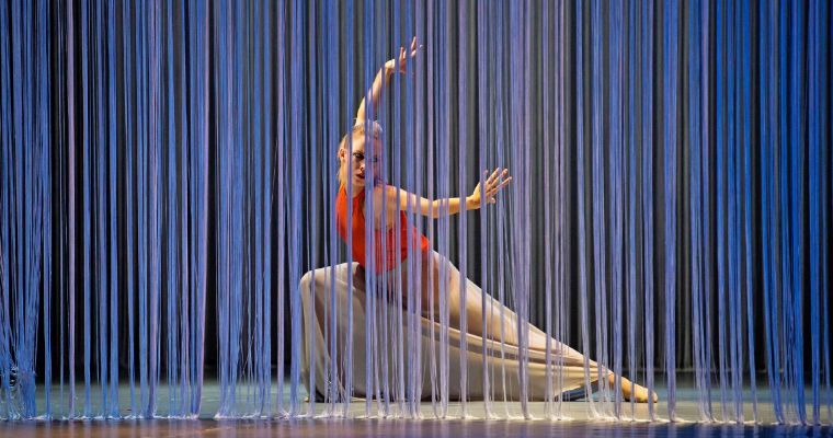 <i>Romeo and Juliet</i> choreographed by Balázs Vincze, Ballet Pécs &copy; Mihály László