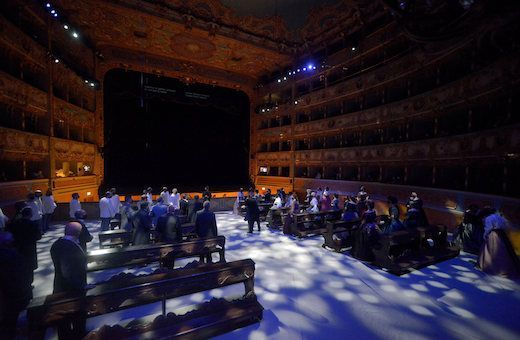 La Fenice transformed into a cathedral for Joan Antón Rechi's vision of  Gounod's Faust | Bachtrack