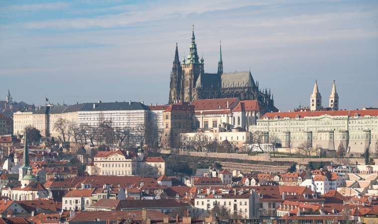 Le Ch&acirc;teau de Prague, depuis le point d'observation de la Tour de la Vieille ville &copy; David Karlin | Bachtrack Ltd