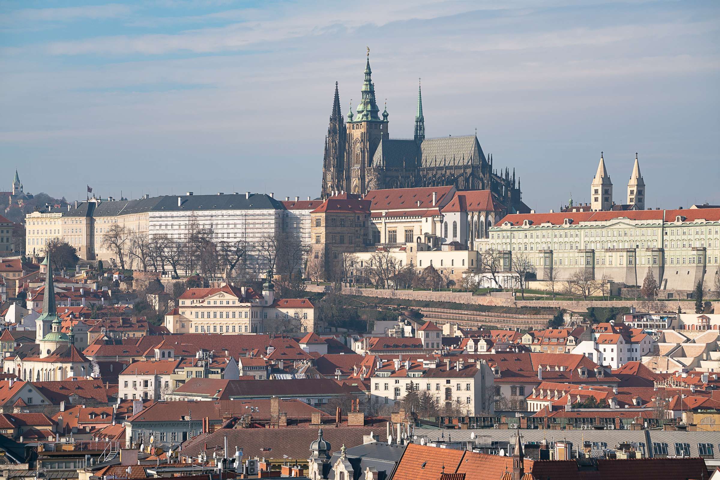 Le Château de Prague, depuis le point d'observation de la Tour de la Vieille ville &copy; David Karlin | Bachtrack Ltd