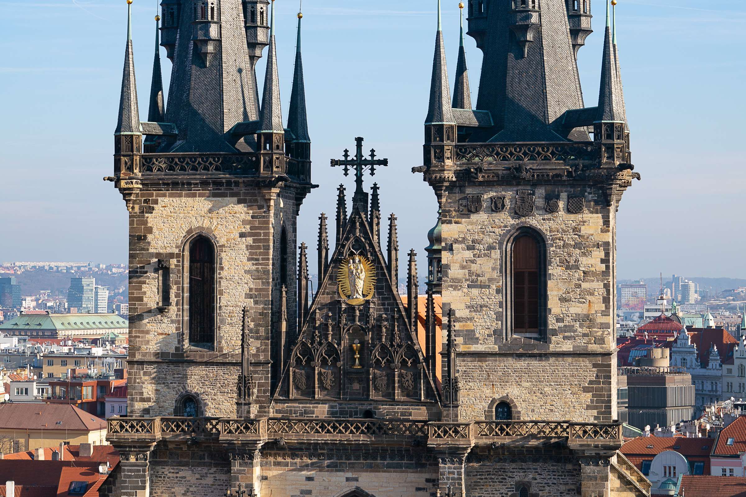 Église Notre-Dame du Týn, depuis le point d'observation de la Tour de la Vieille ville &copy; David Karlin | Bachtrack Ltd