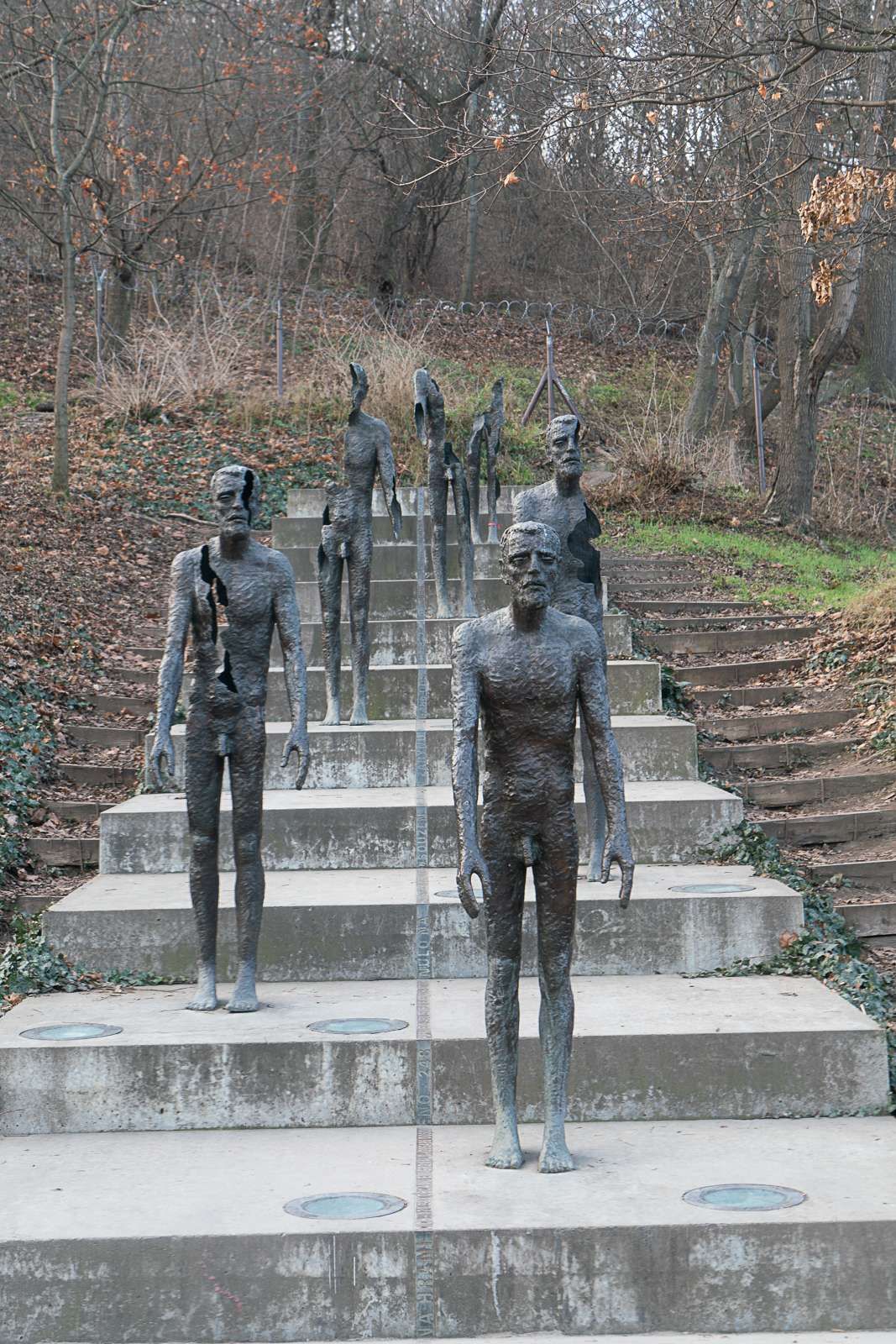 Memorial to the victims of communism &copy; Bachtrack Ltd | David Karlin