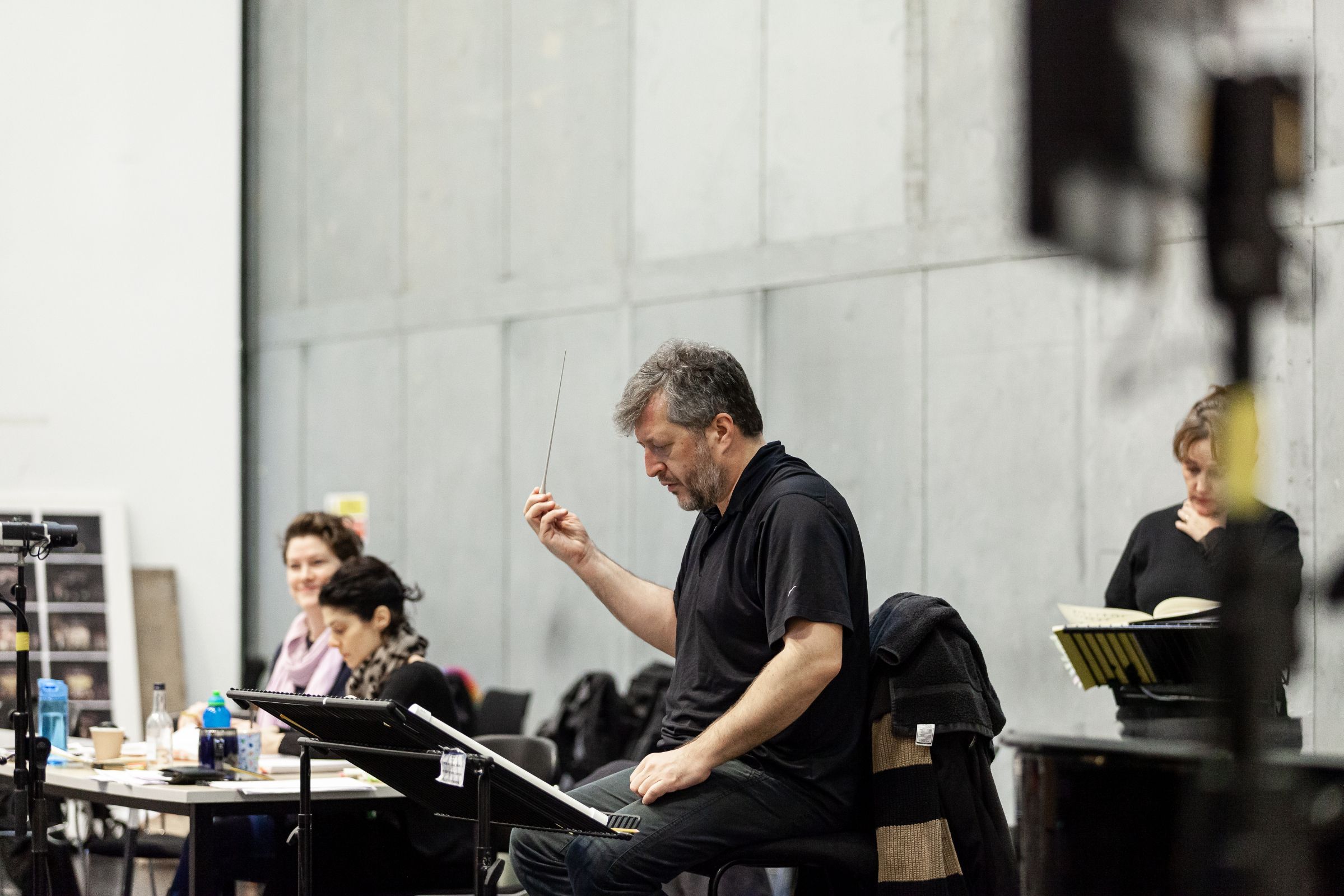 Thomas Adès in rehearsal at the Royal Opera House &copy; ROH | Lara Cappelli (2020)