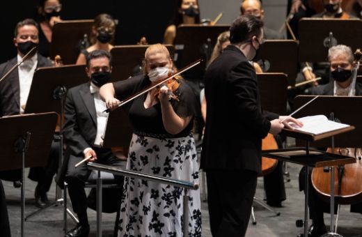La violinista Ellinor D'Melon &copy; Sinfónica de Tenerife | Miguel Barreto