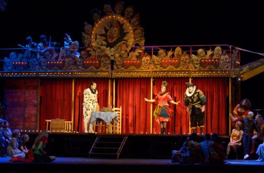 Producción de <i>Pagliacci</i> (Teatro de la Zarzuela, 2014) en programa doble con <i>Black, el payaso</i> &copy; Fernando Marcos | Teatro de la Zarzuela