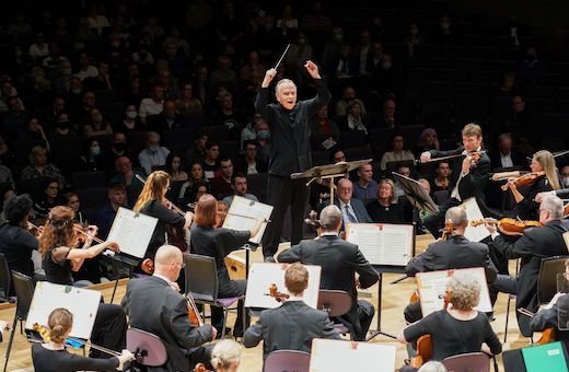 Sir Mark Elder conducts The Hallé © Bill Lam | The Hallé