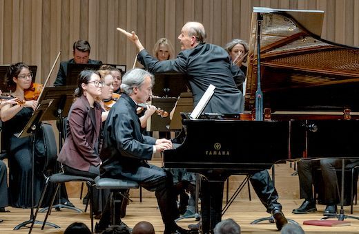 Jean-Efflam Bavouzet, Gábor Takács-Nagy and the Manchester Camerata © Manchester Camerata