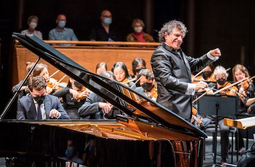 Alessio Bax, Giancarlo Guerrero and the New York Philharmonic © Chris Lee