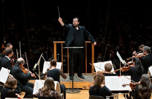 Andris Nelsons conducts the Boston Symphony Orchestra &copy; Winslow Townson