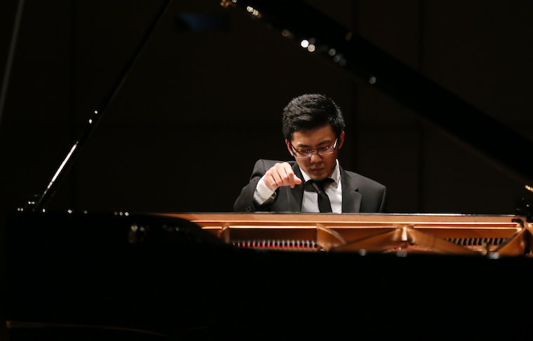 Kenji Miura, pianist &copy; HIPIC