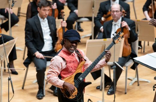 Victor Wooten and the Boston Symphony © Winslow Townson