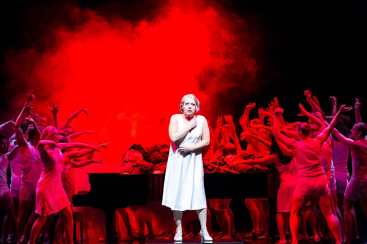 Nina Stemme as Brünnhilde in <i>Götterdämmerung</i> &copy; Bernd Uhlig